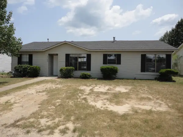 14200 Krestview Drive, Mabelvale, AR 72103