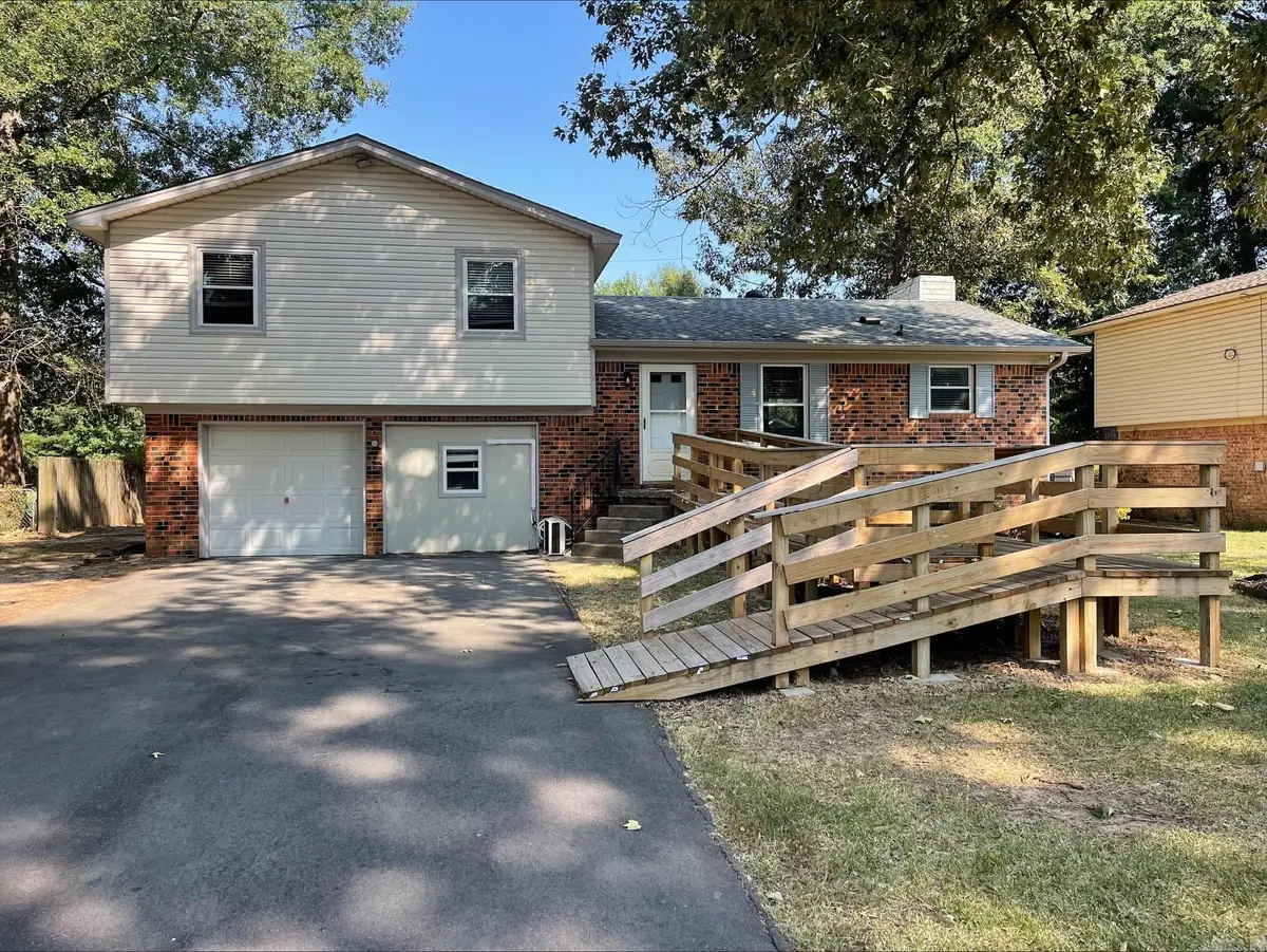 3905 Sioux Trl, Jacksonville, AR 72076 - #1