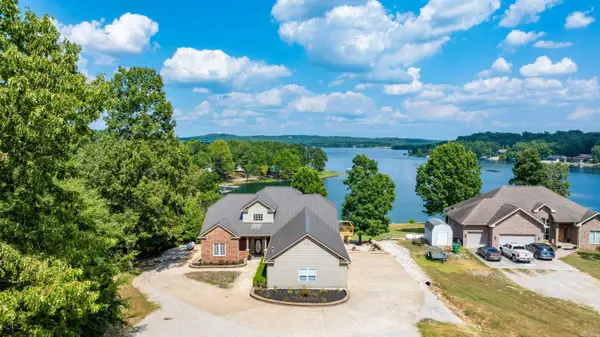 505 E Tri Lakes Dr, Horseshoe Bend, AR 72512