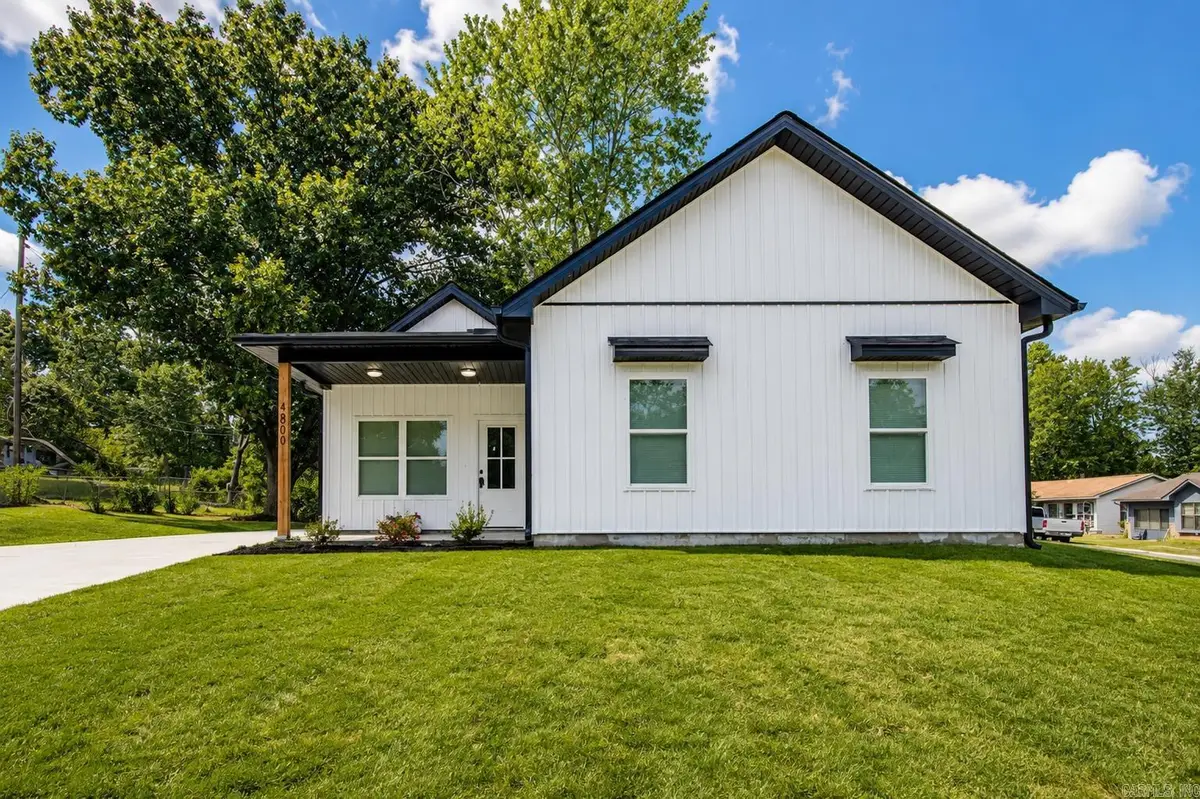4800 Greenfield Dr, Little Rock, AR 72209 - #1