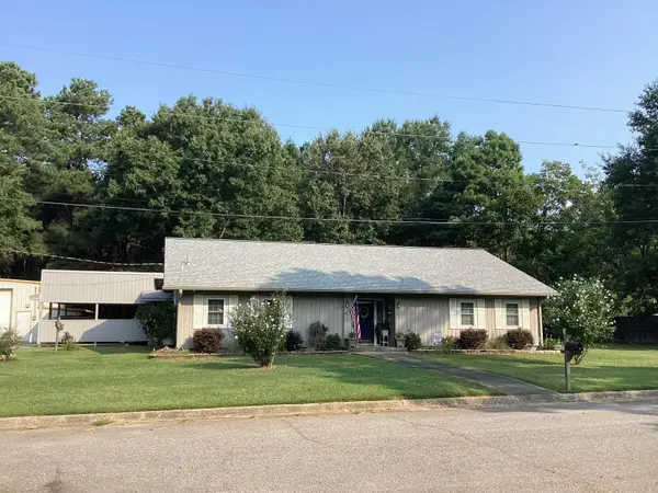 202 Kathryn St, Prescott, AR 71857