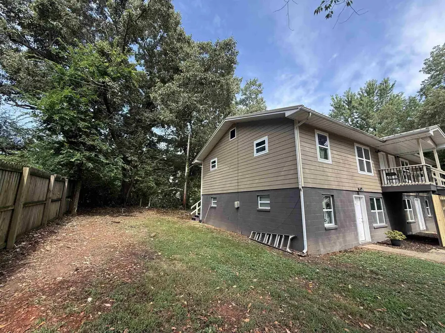 411 N Center Street, Marshall, AR 72650 - #2