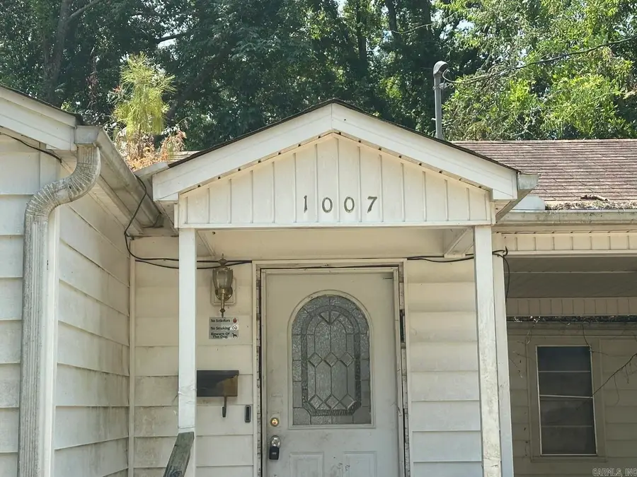 1007 E Sullenberger Avenue, Malvern, AR 72104 - #2