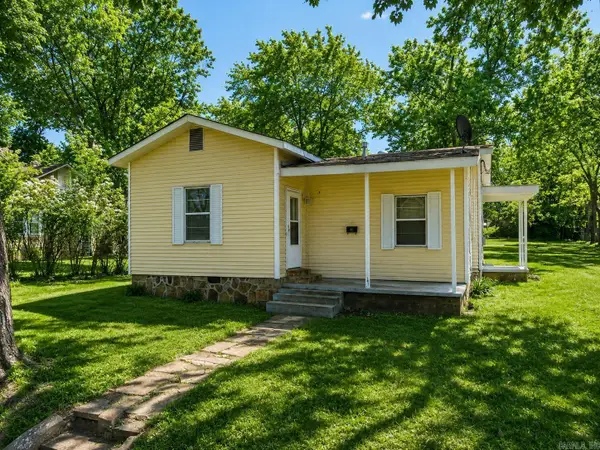 202 N Griffin Street, Morrilton, AR 72110