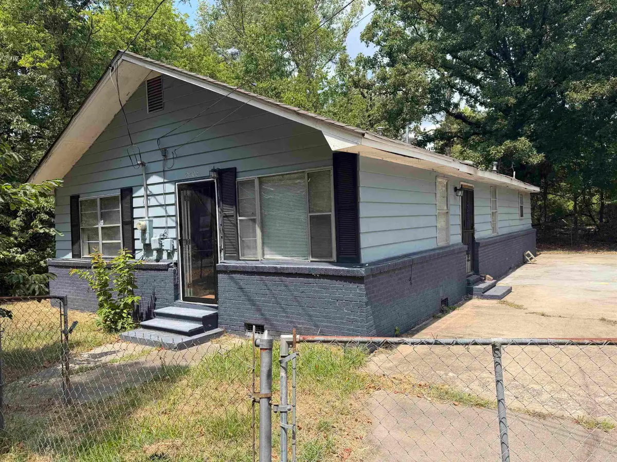 2403-2405 Roosevelt, Pine Bluff, AR 71602 - #1