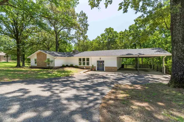 675 Bayshore Drive, Hot Springs, AR 71901
