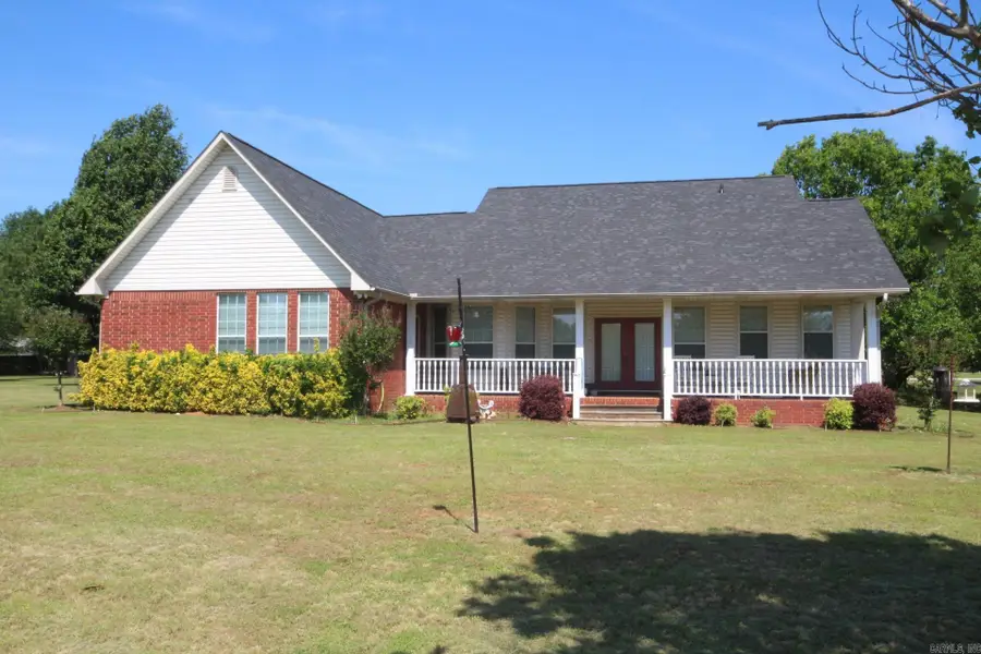 3 Elberta Avenue, Nashville, AR 71852 - #3