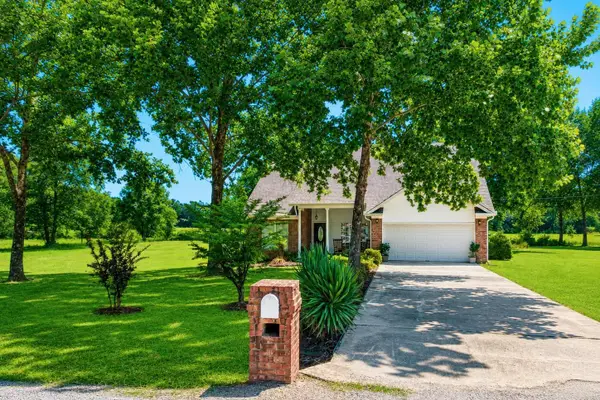 106 Cedar Valley Drive, El Paso, AR 72045