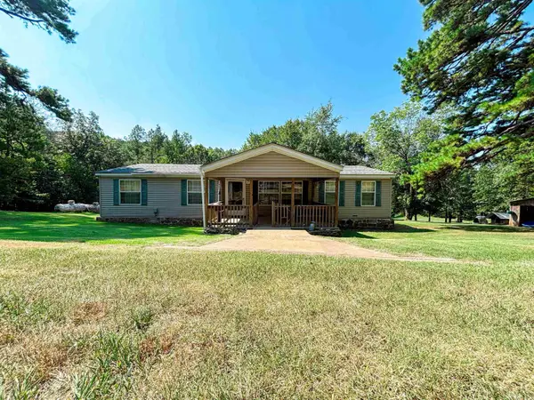 6052 Highway 16 E, Clinton, AR 72031