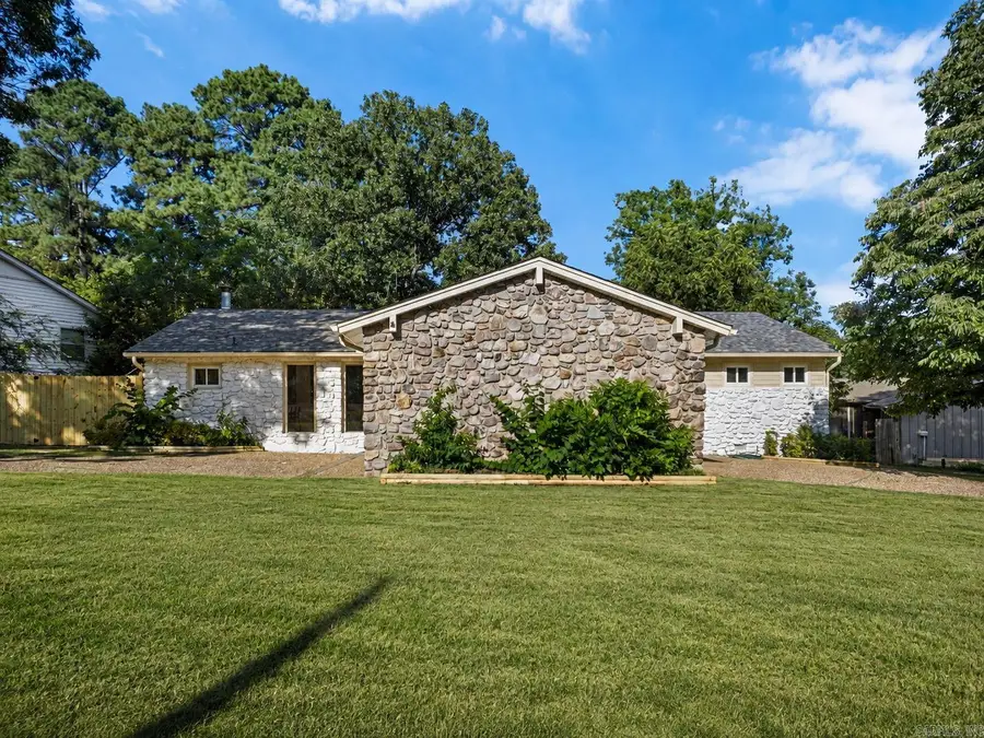 11 Crownpoint Road, Little Rock, AR 72227 - #2