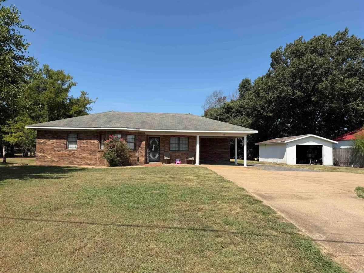 1203 N Charlyne Avenue, Brinkley, AR 72021 - #1