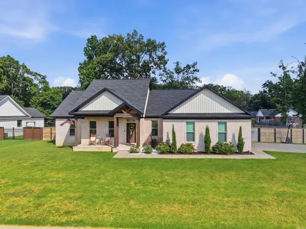 190 Wellswood Drive, Greenbrier, AR 72058