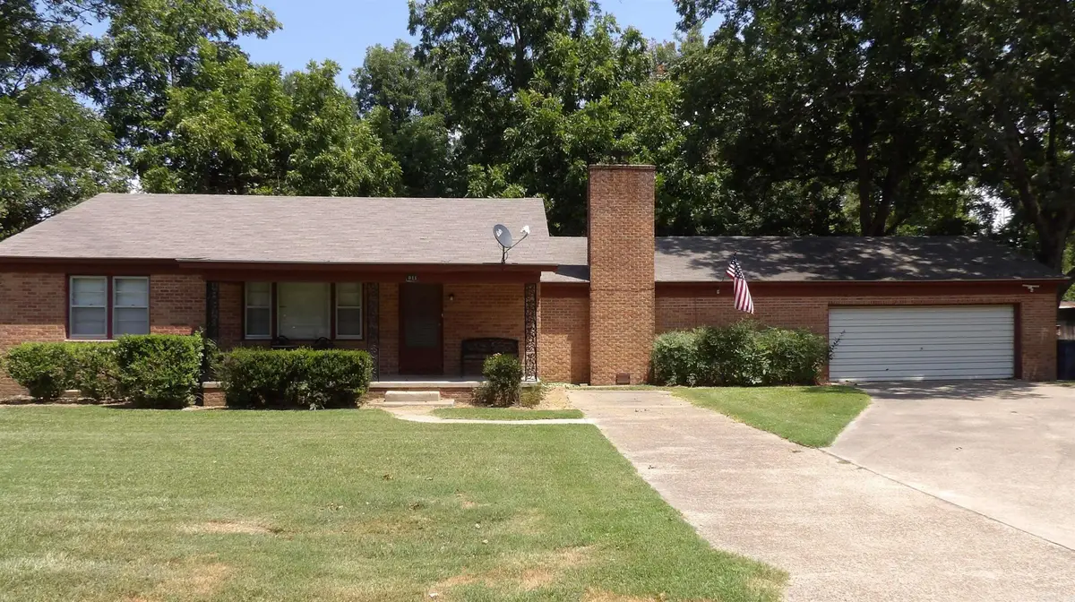 911 S Trotter Street, Dermott, AR 71638 - #1