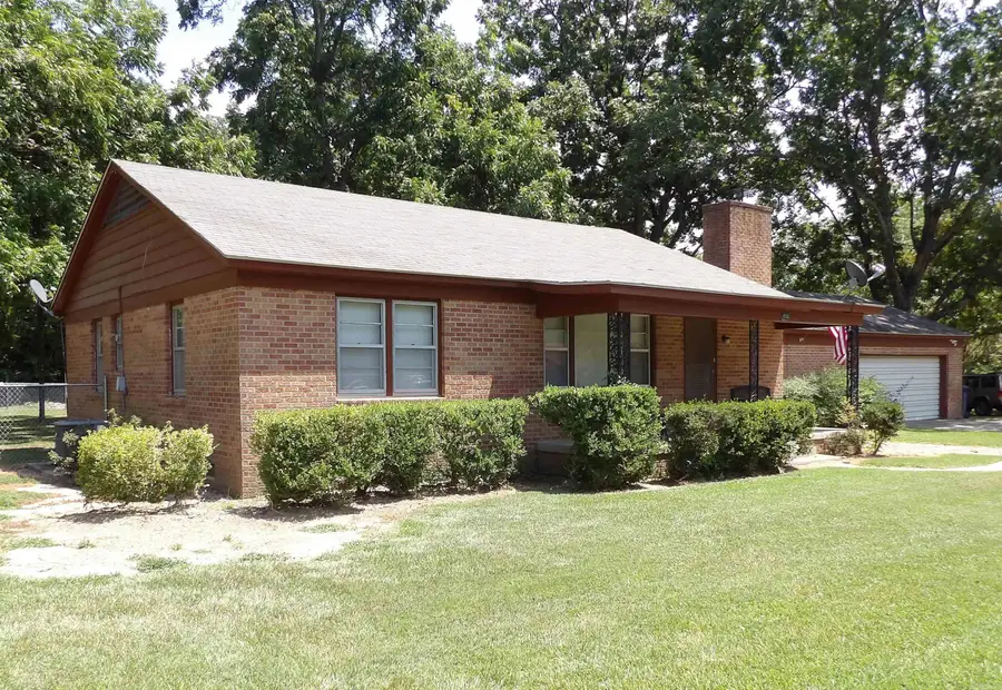 911 S Trotter Street, Dermott, AR 71638 - #2