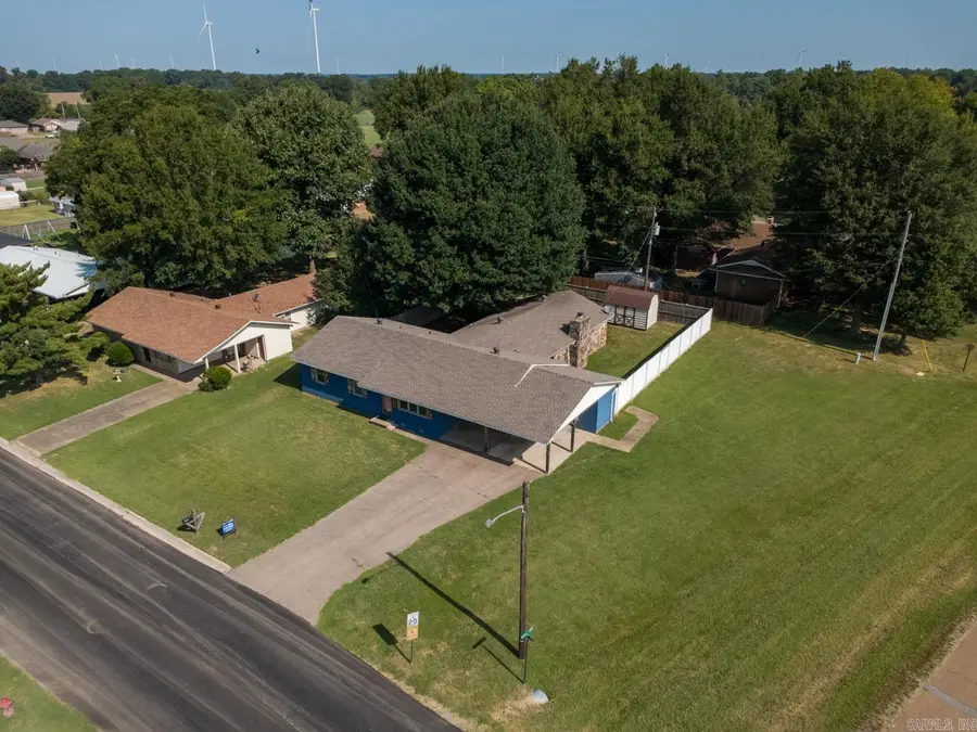 398 E Barry St, Wynne, AR 72396 - #2