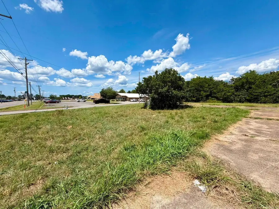 2208 E Main, Mountain View, AR 72560 - #2