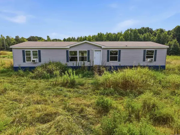 563 Daffodil Rd Road, Romance, AR 72136