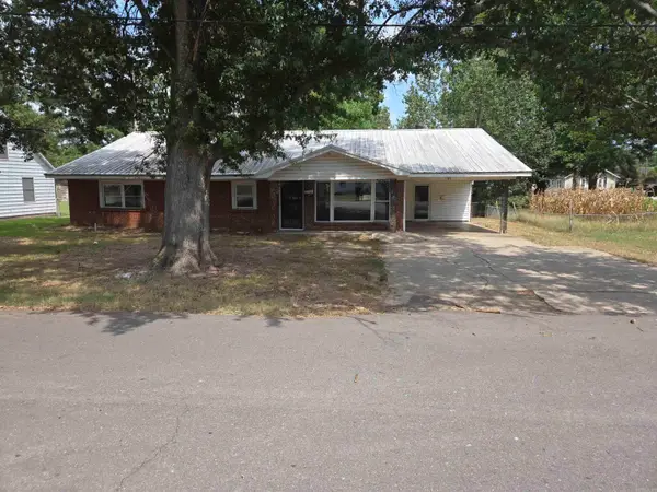127 S Harrison Street, DeWitt, AR 72042