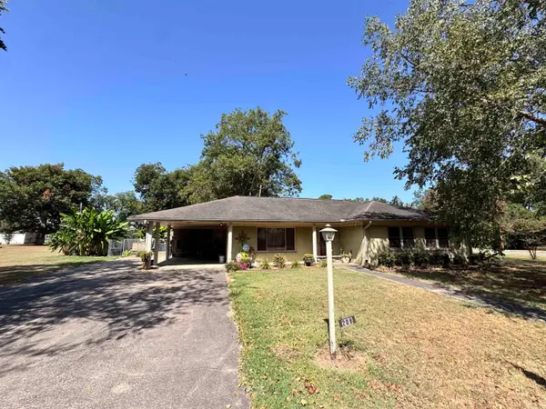 208 N Prairie Street, Hazen, AR 72064