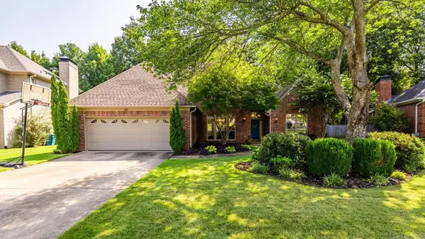20 Chatel Drive, Little Rock, AR 72223