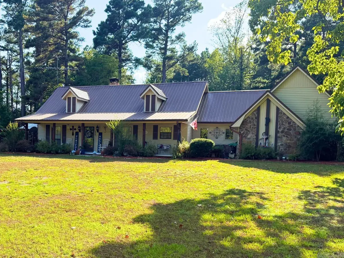 226 Ouachita 124, Camden, AR 71701 - #1
