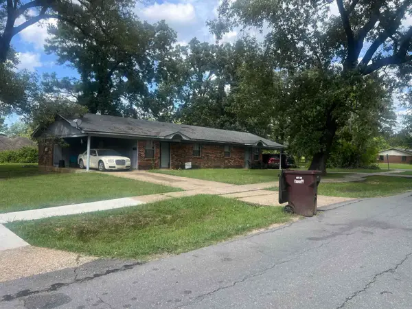 610 700 702 8th Street, Crossett, AR 71635