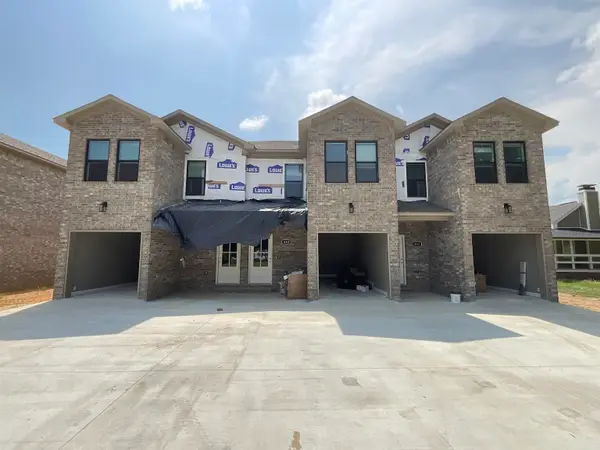 410, 412, 414 England Street, Lonoke, AR 72086