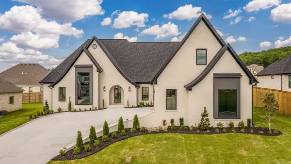 1675 Nantucket, Conway, AR 72034