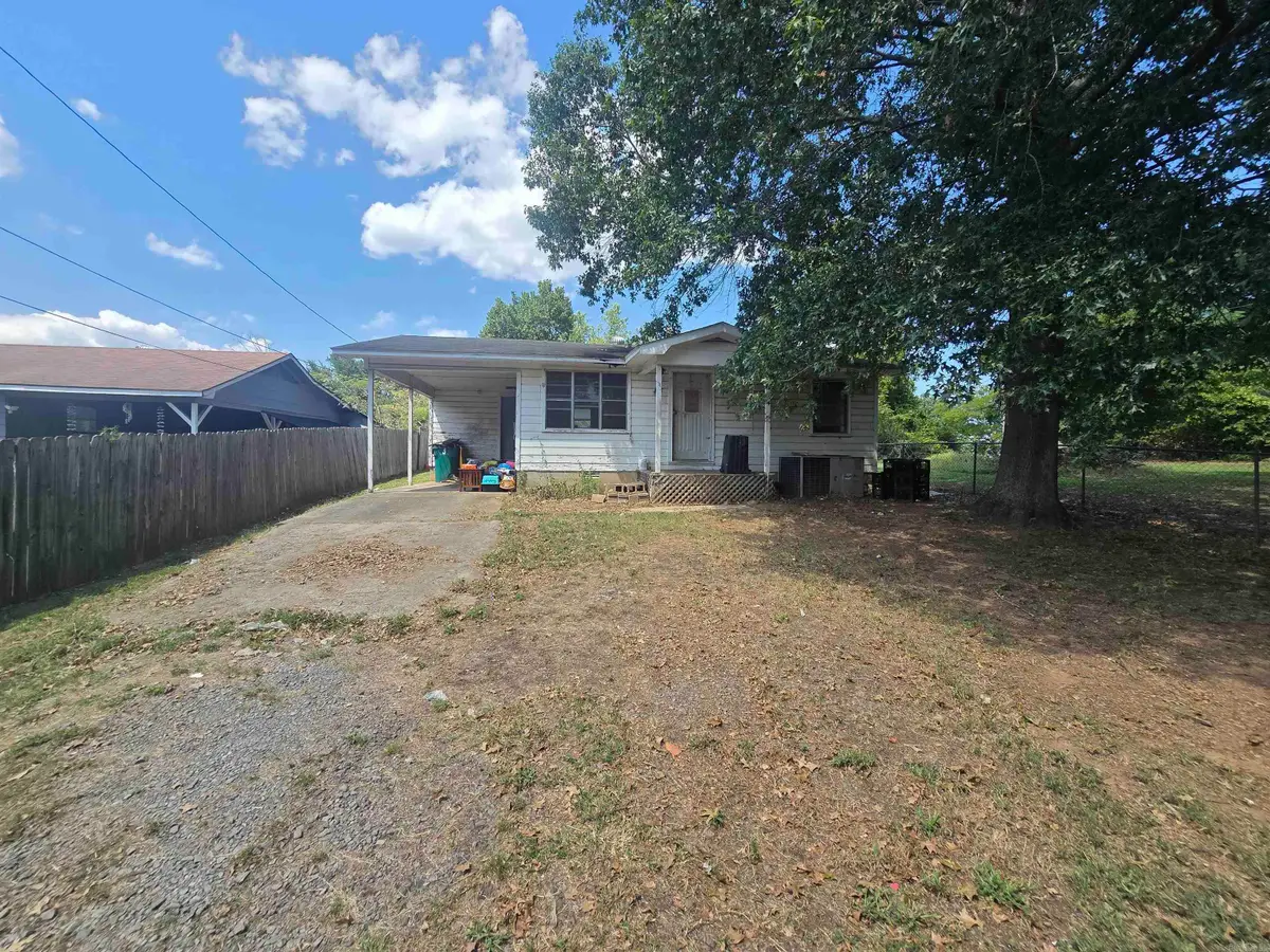 904 W 14th Street, Russellville, AR 72801 - #1