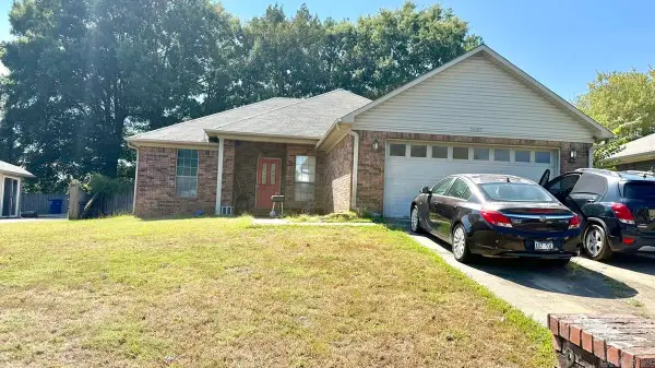 2445 Peabody Drive, Conway, AR 72032
