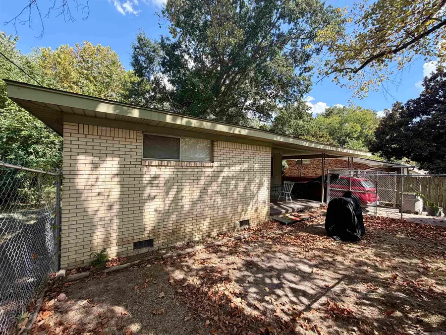 204 S Second Street, Benton, AR 72019 - #2