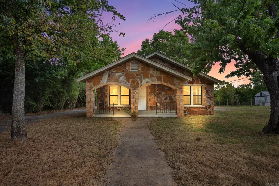 1100 W Mcrae Avenue, Searcy, AR 72143 - #2