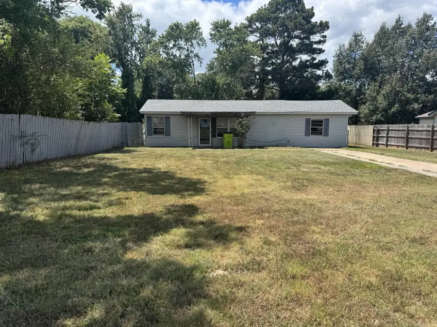 1108 S Oak St, Stuttgart, AR 72160 - #2