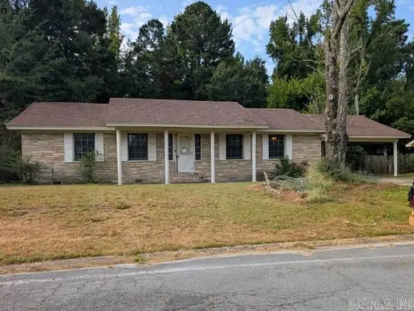 2400 Sheraton Park Drive, Pine Bluff, AR 71603