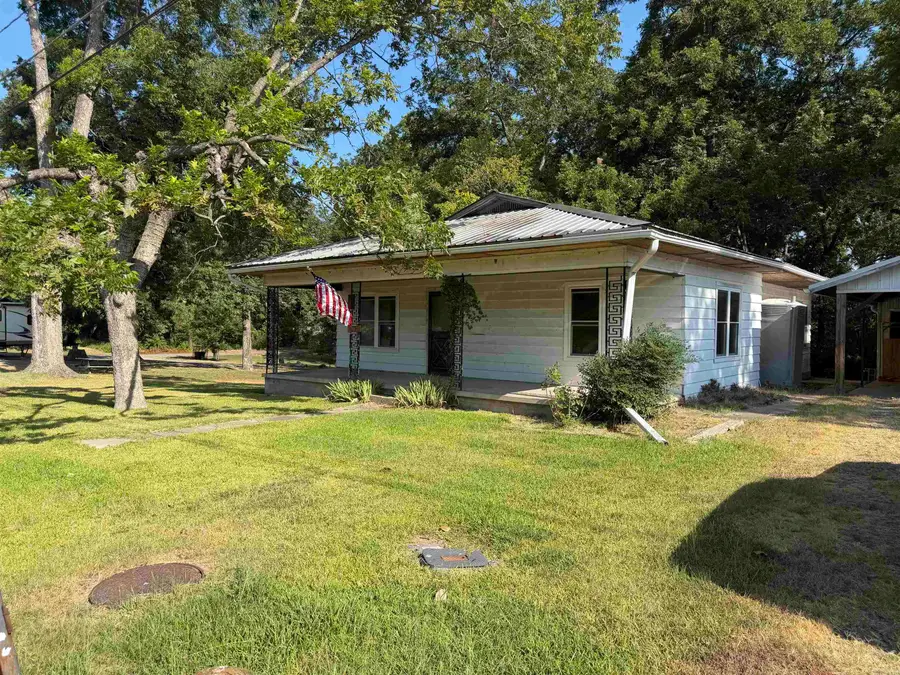 214 E Walnut Street, De Valls Bluff, AR 72041 - #2