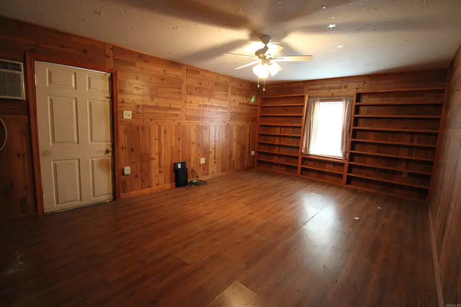 10185 E 70 Highway, De Valls Bluff, AR 72041 - #2