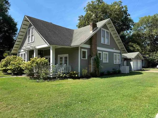 906 School St Street, Malvern, AR 72104