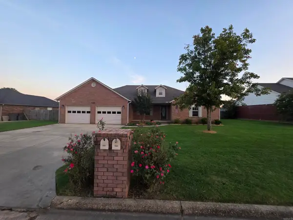 2800 Cambridge, Paragould, AR 72450