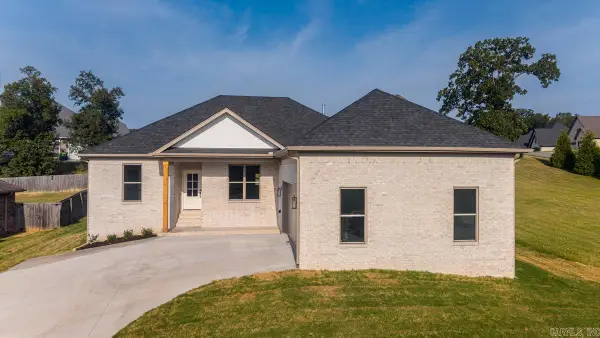 63 Oakbrooke Drive, Sherwood, AR 72120