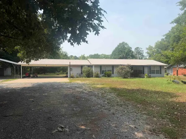 2604 Oakwood Cove, Pine Bluff, AR 71603