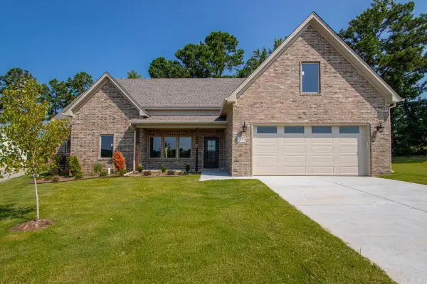 2115 Sable Oaks, Bryant, AR 72022