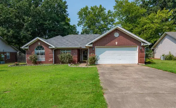17 Robin Lane, Cabot, AR 72023