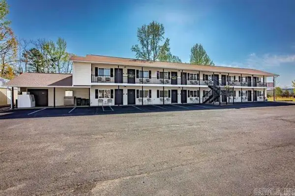 8546 Edgemont Rd, Greers Ferry, AR 72067