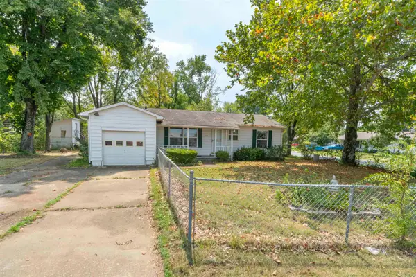 1705 School Drive, Jacksonville, AR 72076