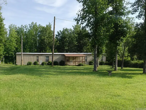 22110 W Point Drive, Mabelvale, AR 72103