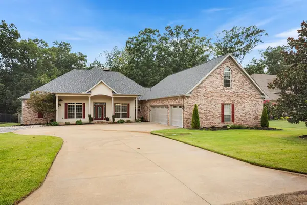 212 Seminole Ln Lane, Maumelle, AR 72113