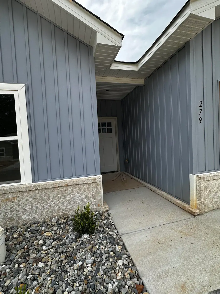 279 Everest Street, Shannon Hills, AR 72002 - #2