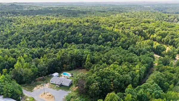 1215 Gods Glory Trl, Benton, AR 72019