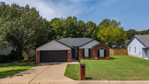 43 Meadow Ridge Loop, Maumelle, AR 72113