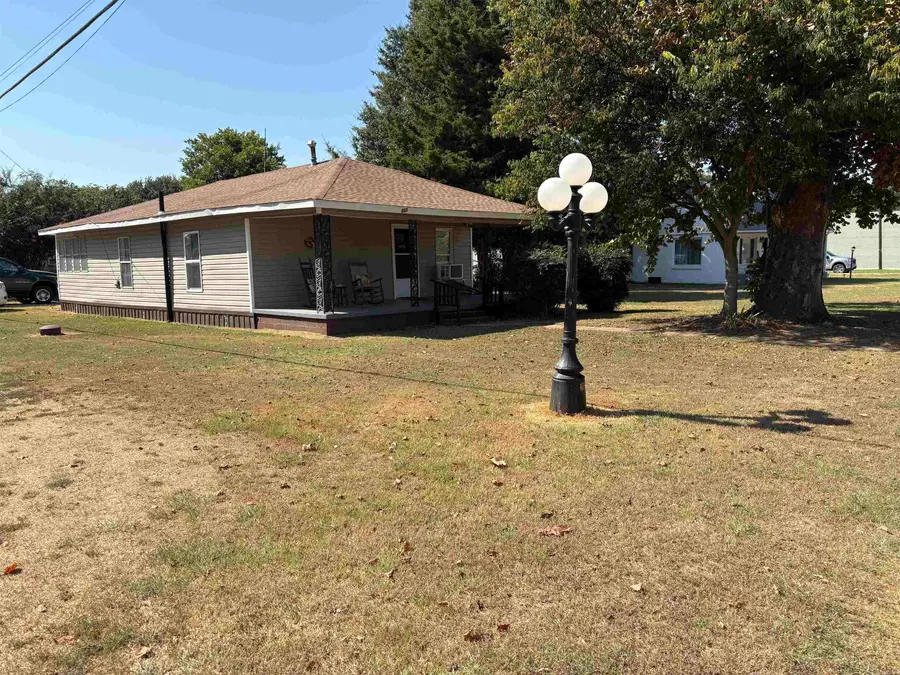 301 New York Avenue, Caraway, AR 72419 - #2
